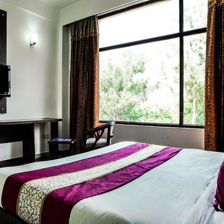 אגרה Madhu Resort מראה חיצוני תמונה